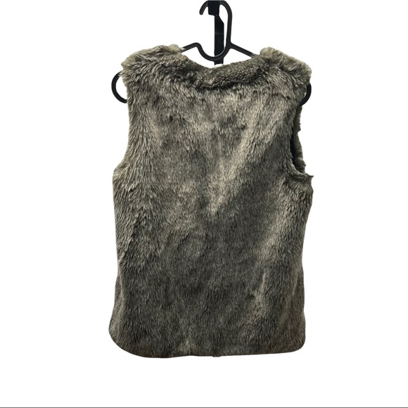 Aritzia Talula XXS Faux Fur brown winter vest - Picture 4 of 6